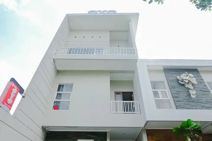 Маланг: OYO 1023 Junggo Tentrem
