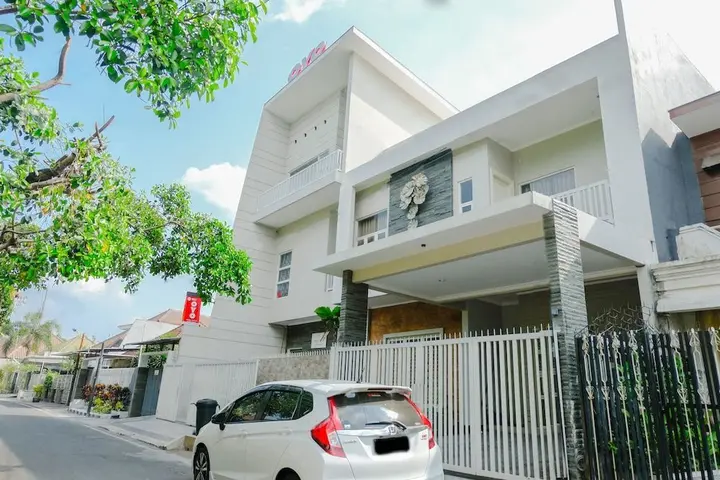 Маланг: OYO 1023 Junggo Tentrem