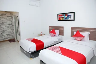 Палу: OYO 1265 Zamrud Hotel