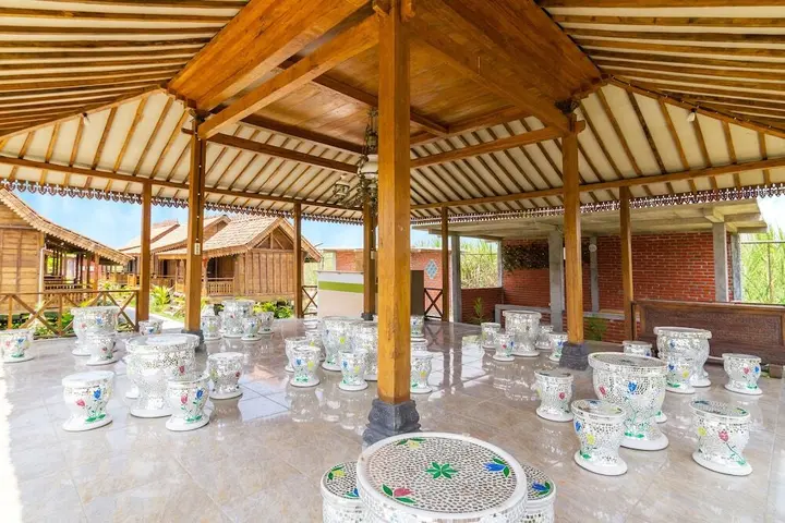 Батуретно: OYO 1304 Roemah Gladak Kebon Sidoluhur