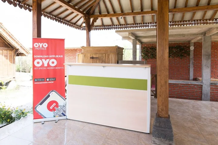 Батуретно: OYO 1304 Roemah Gladak Kebon Sidoluhur