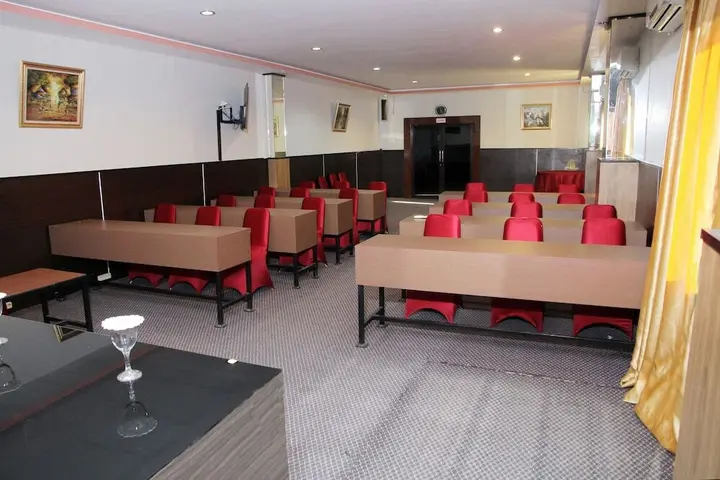 Палу: OYO 1264 Brizky Hotel