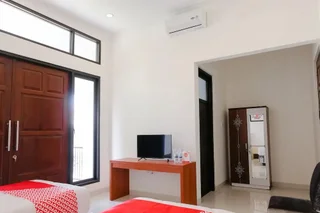 Маланг: OYO 1110 Ijen Butik House
