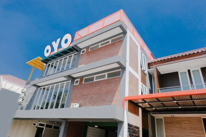 Маланг: OYO 1119 Gendhis Gallery Syariah