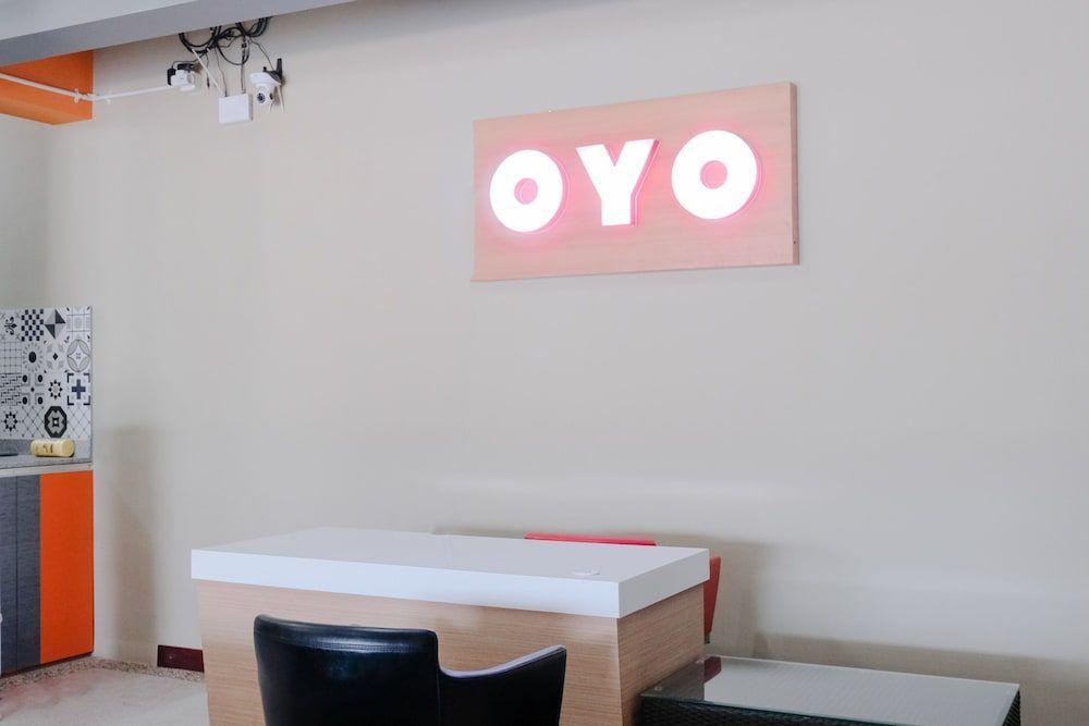 Маланг: OYO 1119 Gendhis Gallery Syariah