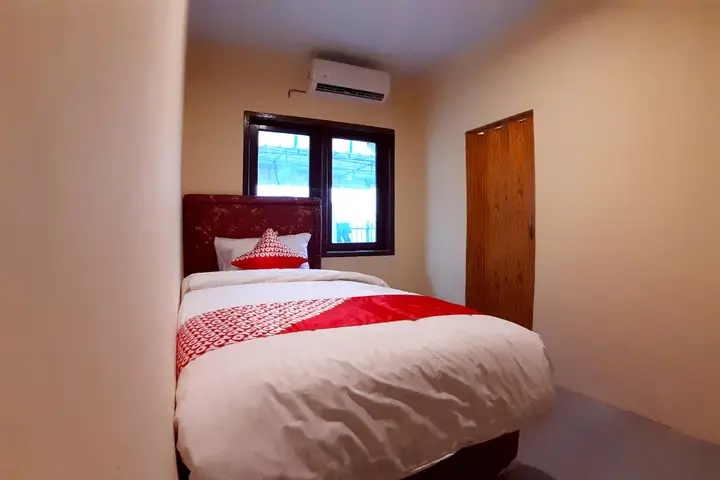 Медан: OYO 1053 Angelyn Home Stay
