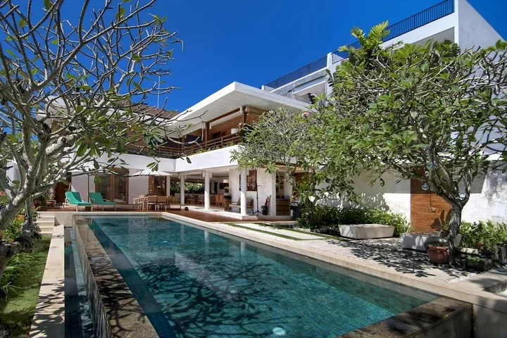 Унгасан: Villa Champa