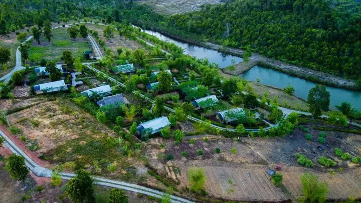 Остров Пеньенгат: D'Bamboo Kamp