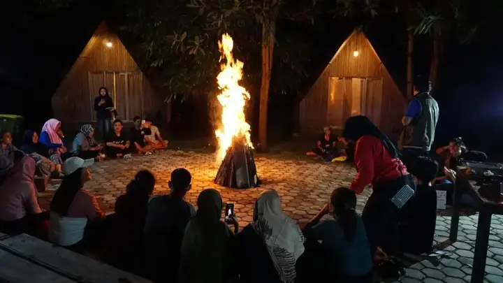 Остров Пеньенгат: D'Bamboo Kamp