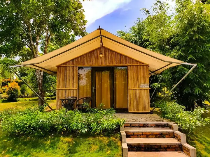 Остров Пеньенгат: D'Bamboo Kamp