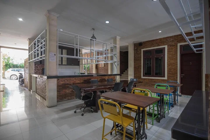 Медан: RedDoorz Plus near Cambridge City Square 2
