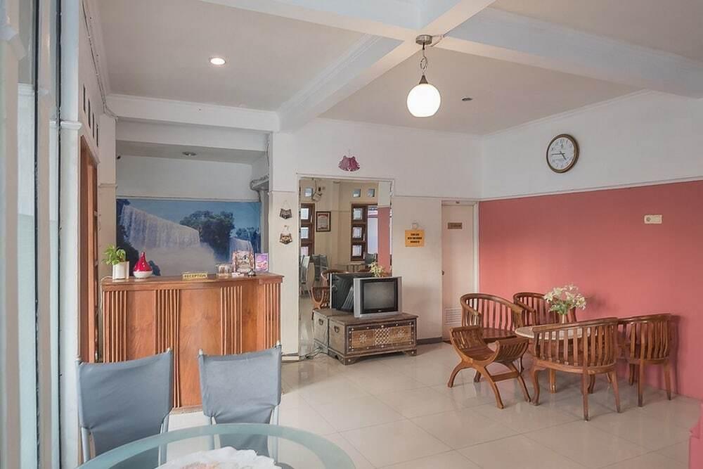 Семаранг: RedDoorz near Undip Pleburan 2