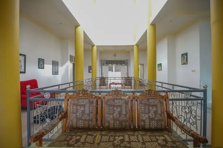 carousel image 4