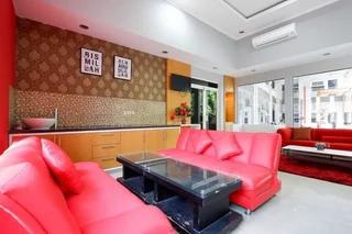 Суракарта: RedDoorz near Solo Square 3