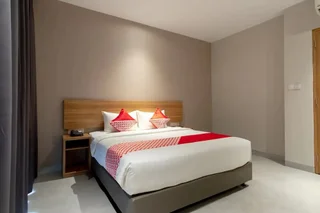 Петумбак: Travel Hub Hotel Kualanamu Airport