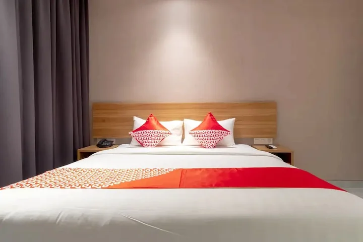 Петумбак: Travel Hub Hotel Kualanamu Airport