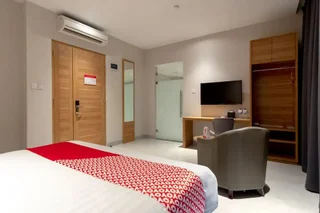 Петумбак: Travel Hub Hotel Kualanamu Airport