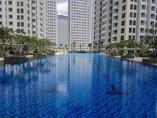 Legok: 3BR Apartment with Pool View at M-Town Residence