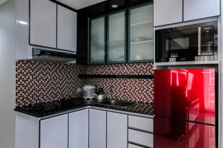 Legok: 3BR Apartment with Pool View at M-Town Residence