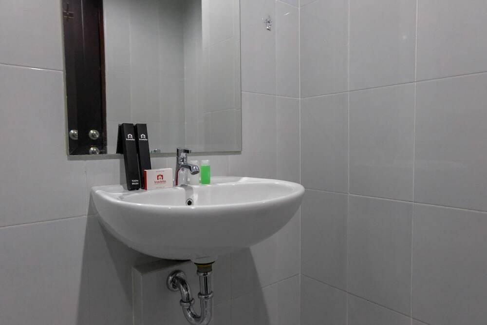 Legok: Cozy 1BR at Casa De Parco Apartment