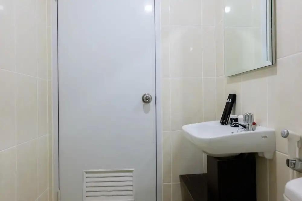Legok: Minimalist 2BR Apartment at M-Town Residence