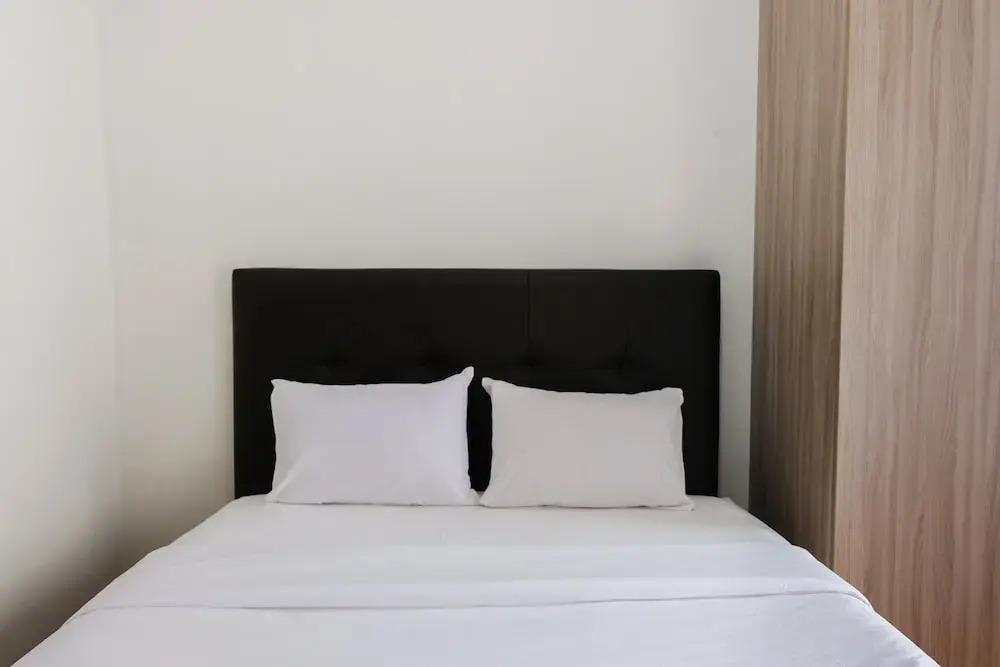 Legok: Minimalist Studio Saveria Apartment