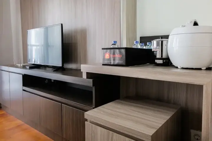 Legok: Minimalist Studio Saveria Apartment
