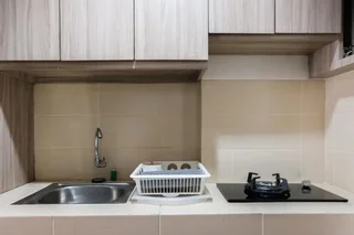 Legok: Minimalist Studio Saveria Apartment