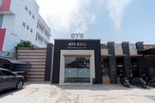 Медан: Oyo 1244 Wisma Syariah Aceh House
