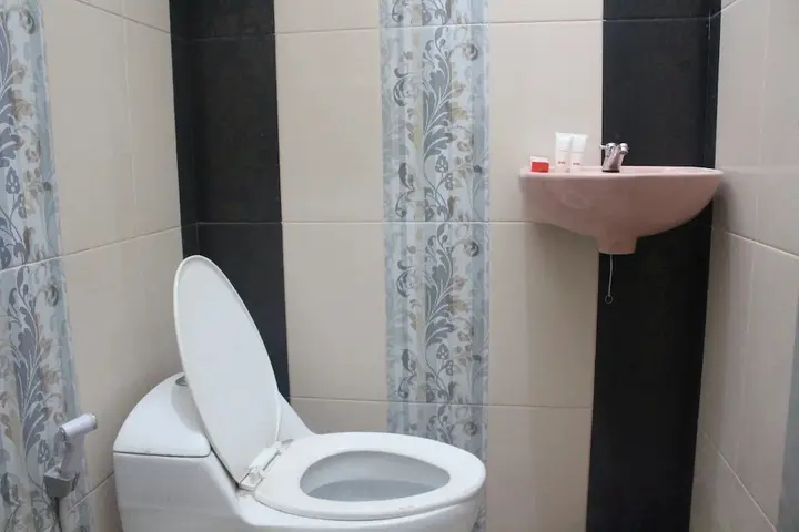 Палу: OYO 1263 Jazz Anna Hotel