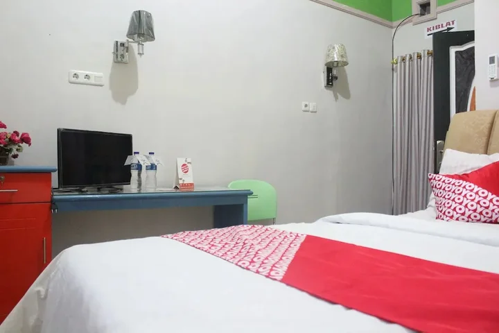 Палу: OYO 1263 Jazz Anna Hotel