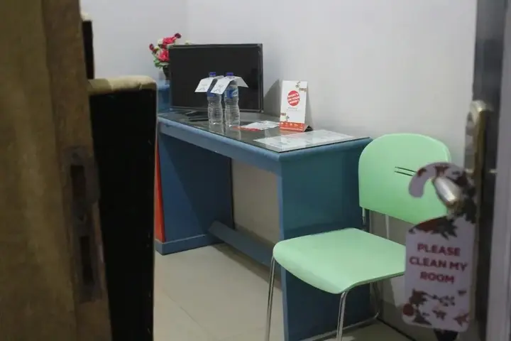 Палу: OYO 1263 Jazz Anna Hotel