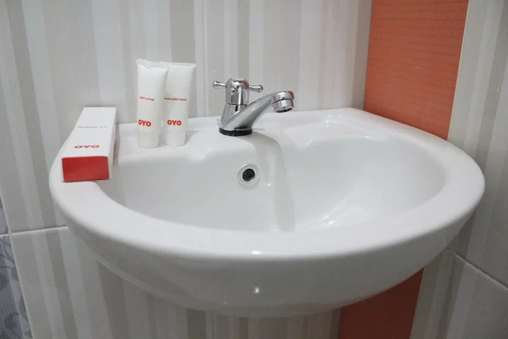 Палу: OYO 1263 Jazz Anna Hotel