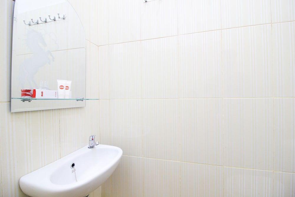 Пеканбару: OYO 962 Family Homestay