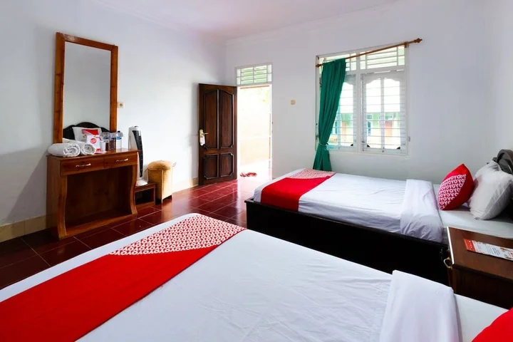 Jerowaru: OYO 1320 Green Orry Inn
