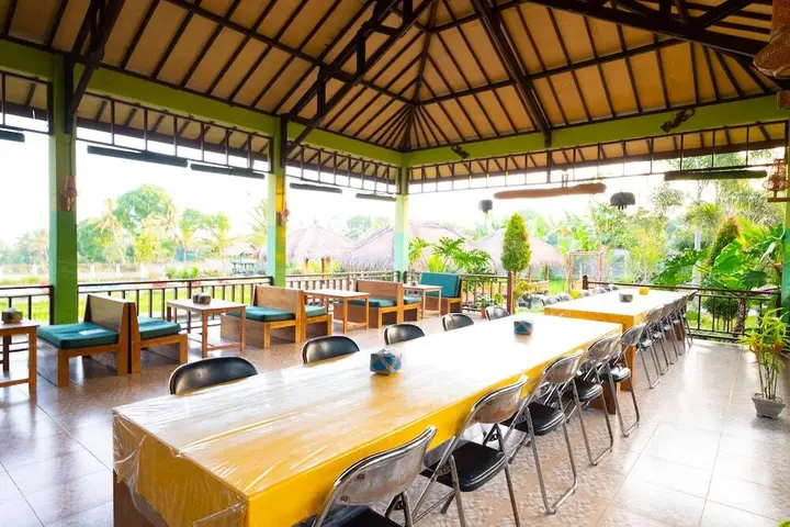Jerowaru: OYO 1320 Green Orry Inn