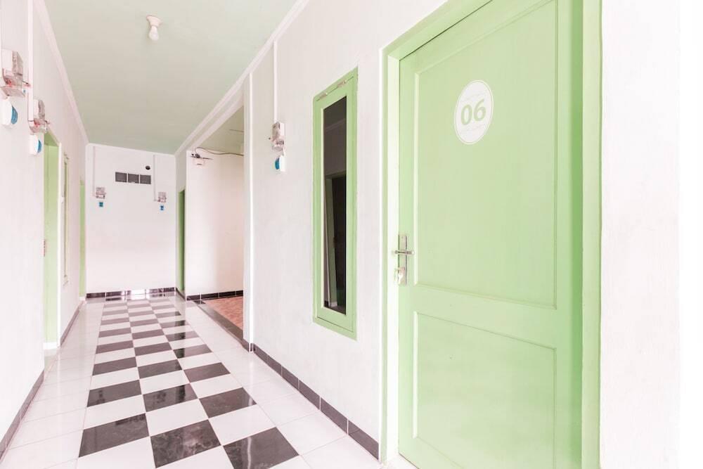 Тангеранг: Oyo 1319 Griya Si Doel