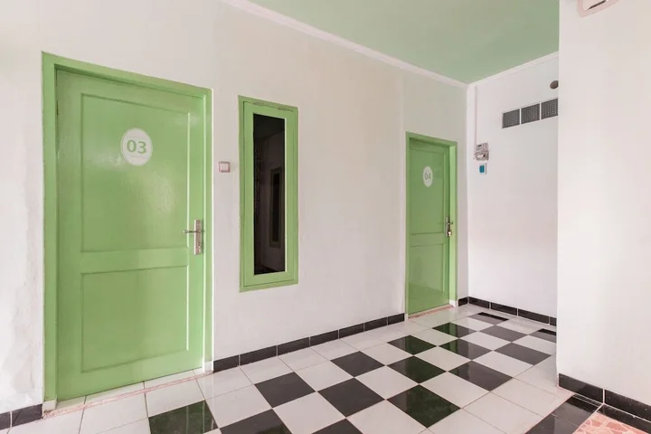 Тангеранг: Oyo 1319 Griya Si Doel