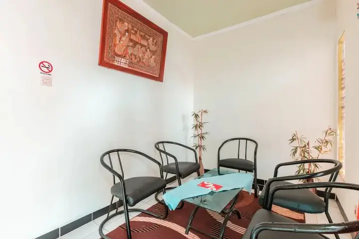 Тангеранг: Oyo 1319 Griya Si Doel