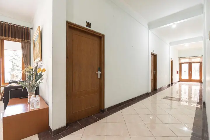 Травас: OYO 1339 Sinergi Hotel Tretes