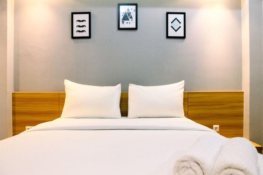 Чикаранг: Modern and Comfy Studio @ Mustika Golf Apartment