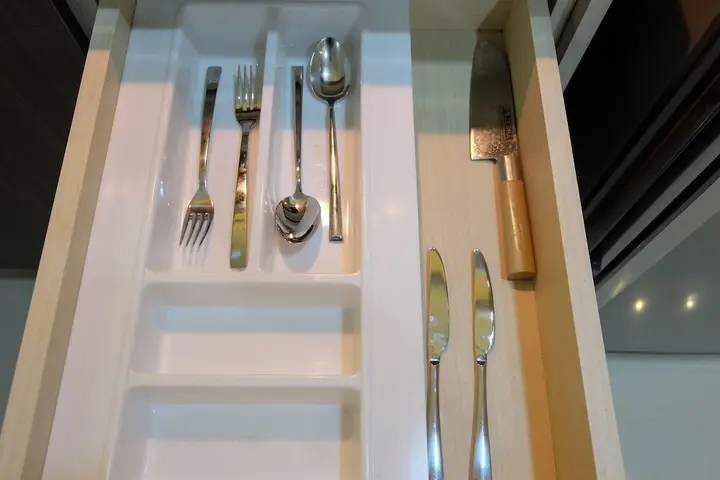 Чикаранг: Modern 1BR Oasis Cikarang Apartment