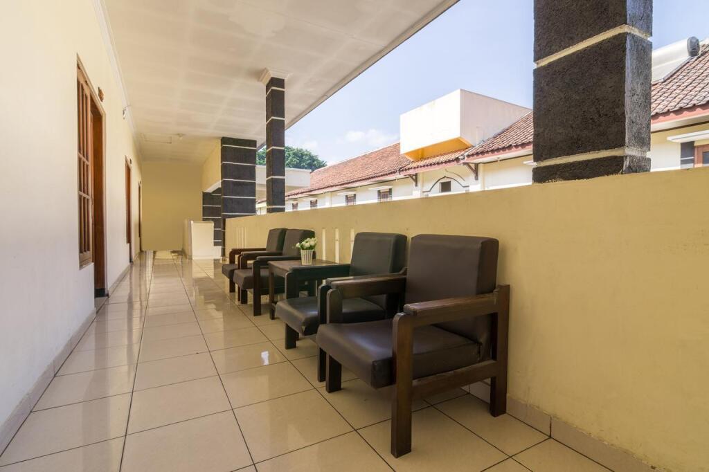 Джокьякарта: OYO 1338 Hotel Sartika