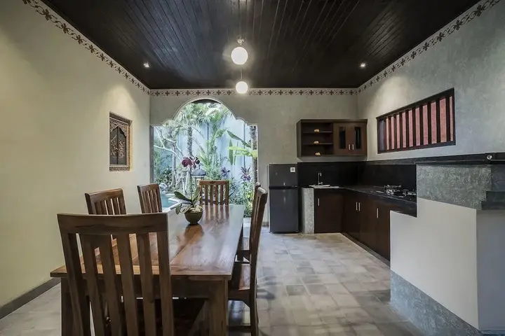Тегаллаланг: Villa Tanah Carik