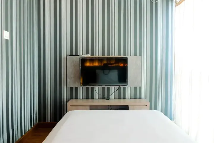 Джакарта: Comfy 2BR Callia Apartment