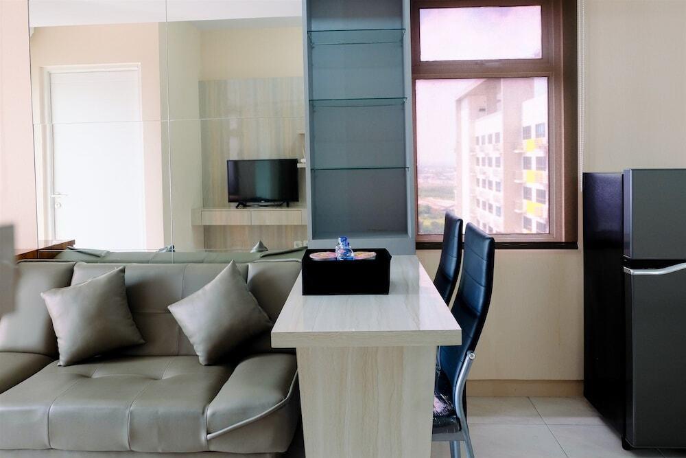 Бекаси: Exclusive 2BR Springlake Apartment