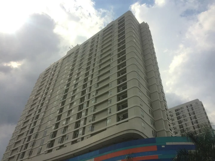 Депок: Full Parquette 2BR @ Cinere Bellevue Apartment