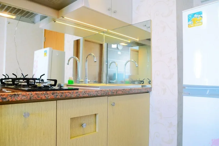 Депок: Full Parquette 2BR @ Cinere Bellevue Apartment
