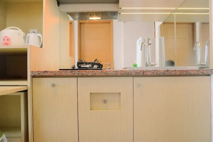 Депок: Full Parquette 2BR @ Cinere Bellevue Apartment