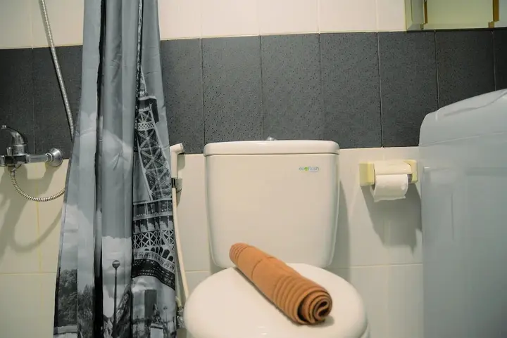 Депок: Full Parquette 2BR @ Cinere Bellevue Apartment